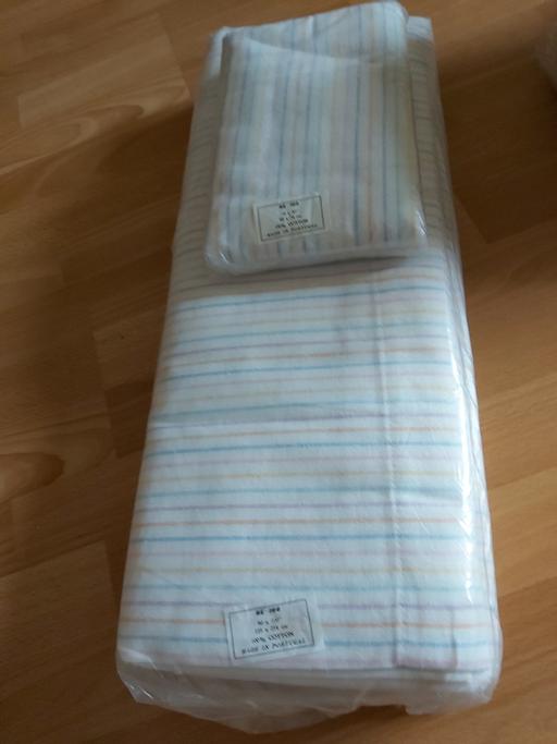 Buy & Sell Carmarthenshire - Wales Llwynhendy - Carmarthenshire - Photos for Brand new stripe double bed flat sheets