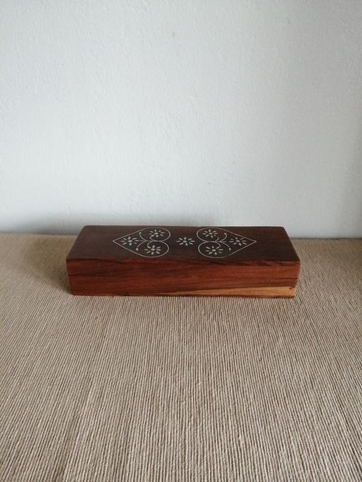 Buy & Sell Greater Manchester Tameside - Photos for Long wooden box with floral heart design