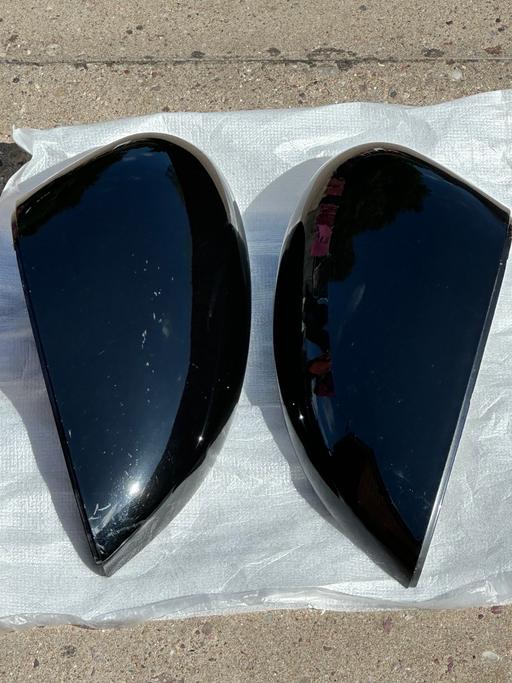 Vehicles West Midlands Birmingham - Photos for Ford Fiesta Mk7 Gloss Black Side Mirror Caps