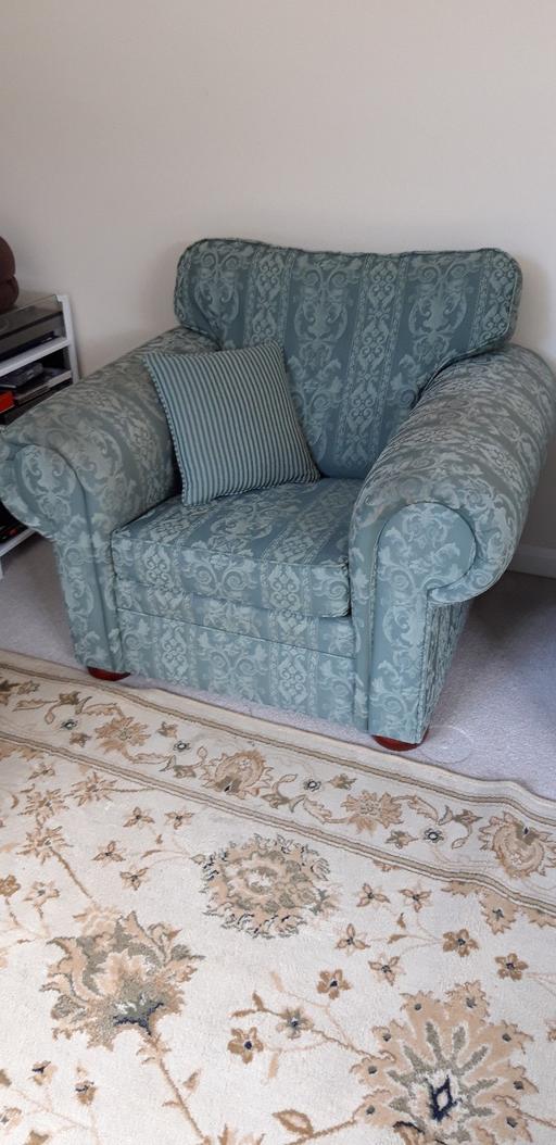 Buy & Sell Kent Maidstone - Photos for 2 x Armchairs.