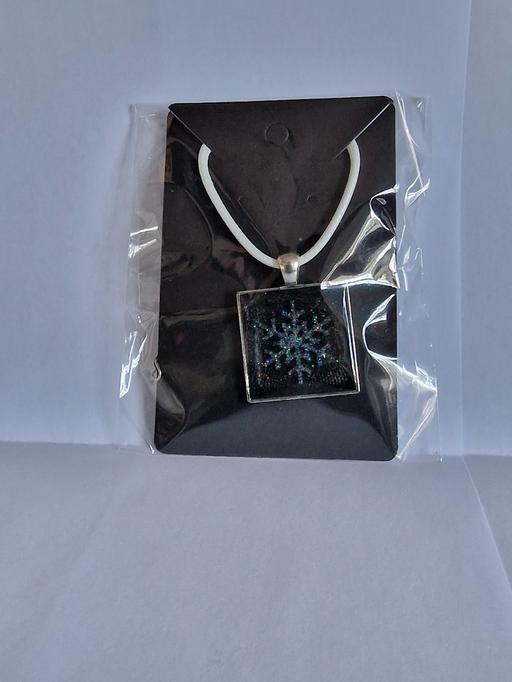 Buy & Sell West Midlands Sandwell - Photos for snowflake pendant