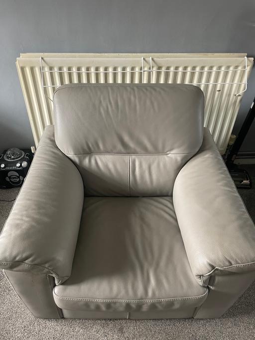 Buy & Sell West Midlands Wolverhampton - Photos for Grey leather chair