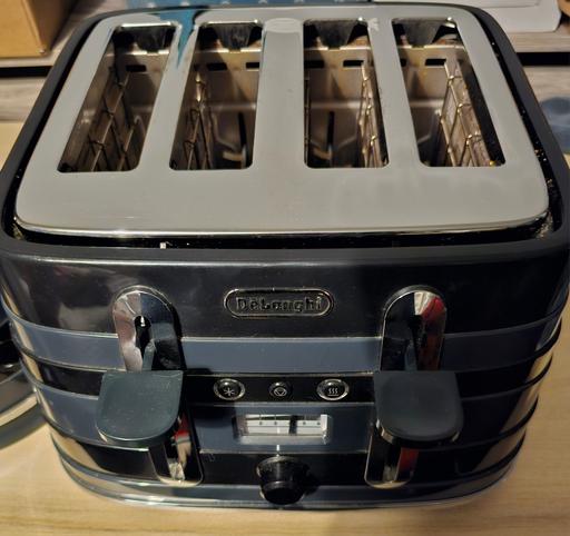 Buy & Sell West Midlands Solihull - Photos for Delonghi 4 slice Toaster and Kettle