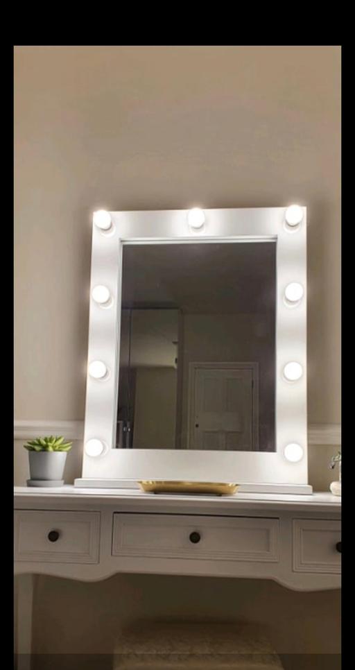 Buy & Sell Surrey Spelthorne - Photos for The Original Hollywood White Mirror