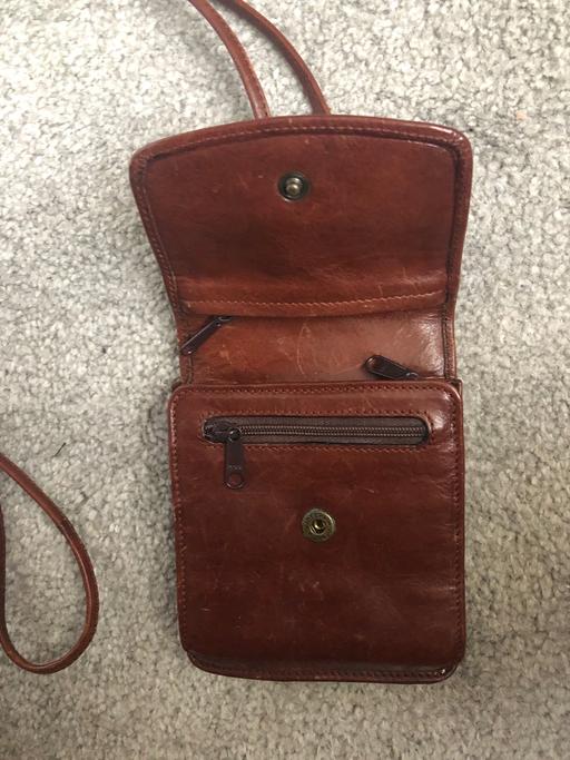 Buy & Sell South East London Thamesmead - South East London - Photos for Small bag