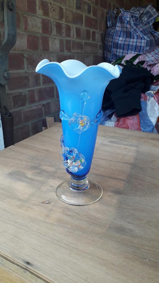 Buy & Sell South East London Shirley - South East London - Photos for BLUE BLOWN GLASS VASE.