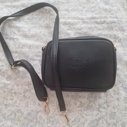 Buy & Sell Barking and Dagenham Barking - Barking and Dagenham - Photos for Chiara ladies crossbody bag BNWT