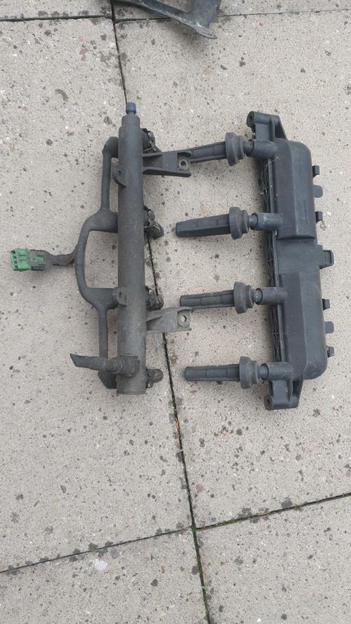 Vehicles West Midlands Birmingham - Photos for Peugeot 206 Coil Pack and Injector