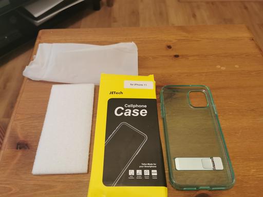 Buy & Sell West Midlands Wolverhampton - Photos for IPhone 11 Green Silicone Case W/Kickstand