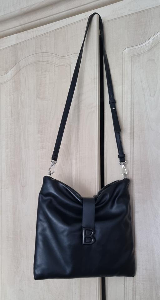 Buy & Sell South East London Croydon - Photos for Ladies crossbody/shoulder bag.