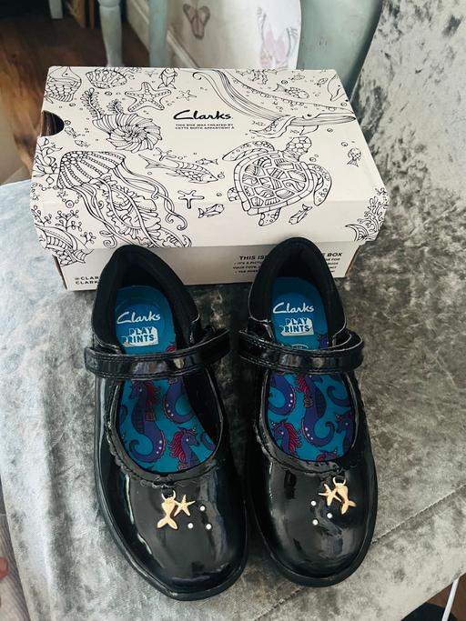 Buy & Sell West Midlands Birmingham - Photos for Girls Clarks school shoes 12 H