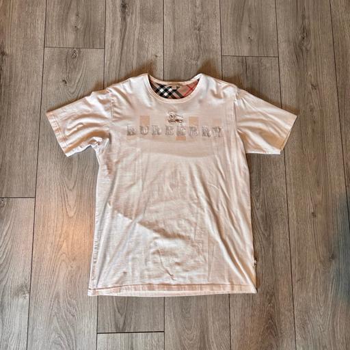 Buy & Sell West Midlands Sandwell - Photos for Burberry T-shirt