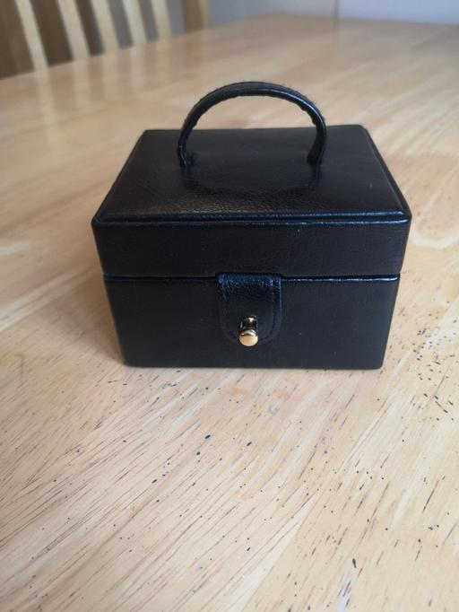 Buy & Sell Worcestershire Bromsgrove - Photos for Small Leather Travel Jewellery Box