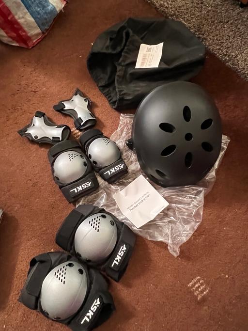 Buy & Sell East London Cann Hall - East London - Photos for SKL Kids Protective Gear Set,