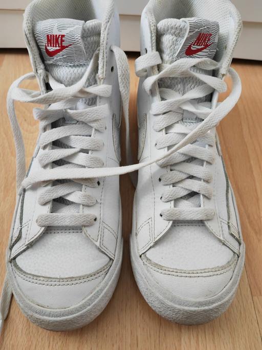 Buy & Sell Staffordshire Tamworth - Photos for ladies/teens Nike trainers size 4