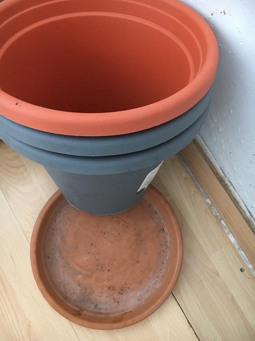 Buy & Sell East London Canning Town - East London - Photos for Pots