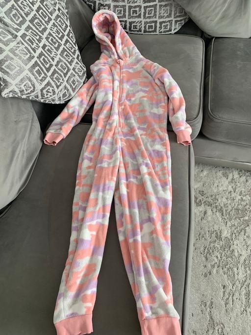 Buy & Sell Hertfordshire Broxbourne - Photos for Girls onesie