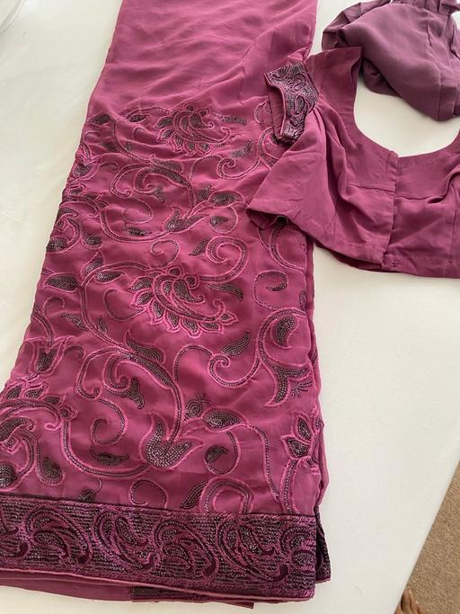 Buy & Sell West London Hillingdon - Photos for Saree with blouse and petticoat