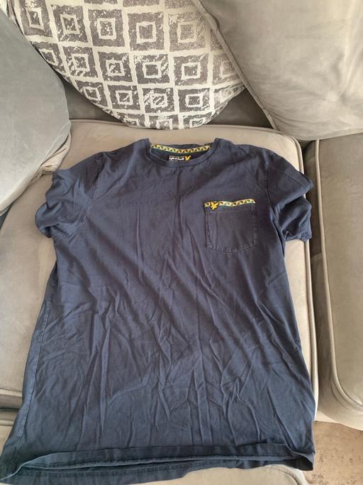 Buy & Sell Hertfordshire Broxbourne - Photos for Mens Lyle and Scott t shirt 