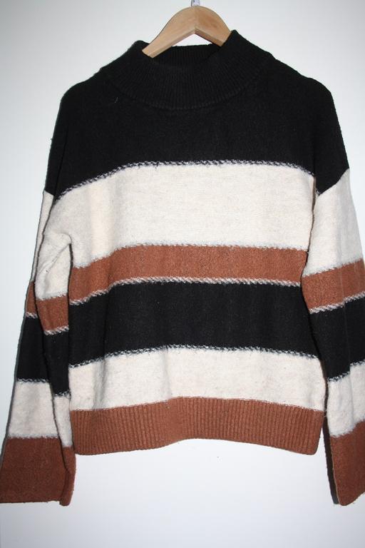 Buy & Sell North West London Gospel Oak - North West London - Photos for Universal thread winter jumper size XS