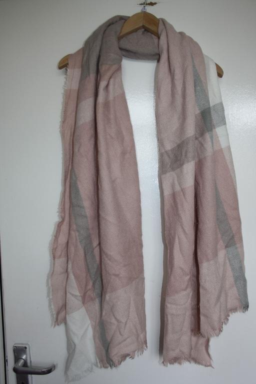 Buy & Sell North West London Chalk Farm - North West London - Photos for winter scarf one size