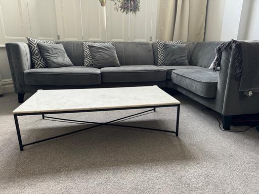 Buy & Sell North London Friern Barnet - North London - Photos for GREY CORNER SOFA AND TABLE