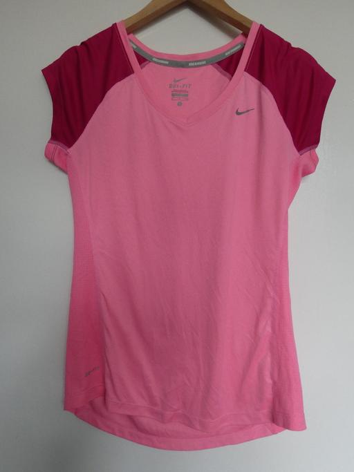 Buy & Sell North West London Chalk Farm - North West London - Photos for Nike pink sports top size S