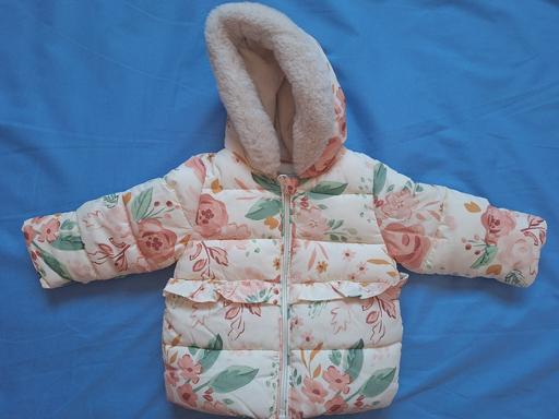 Buy & Sell Falkirk Carron - Falkirk - Photos for Jacket With Hood 0-3 Months - New