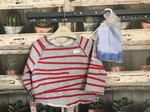 Buy & Sell Northumberland Hartford - Northumberland - Photos for BOYS SWEATSHIRT & RATTLE SOCKS/AGE 12-24 MTHS