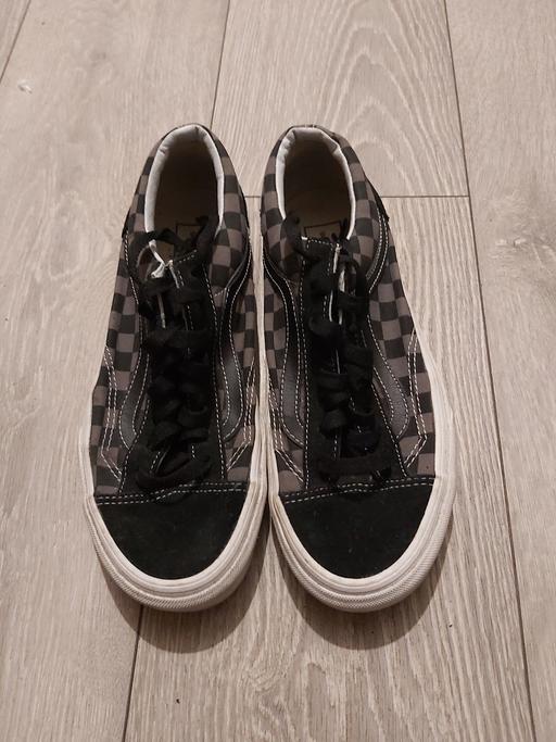 Buy & Sell North London Highbury - North London - Photos for Old skool black and grey checkered Vans