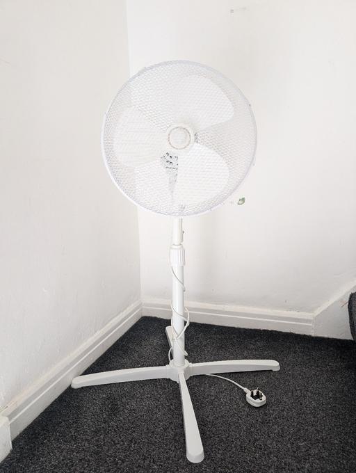 Buy & Sell West Midlands Birmingham - Photos for Standing white fan