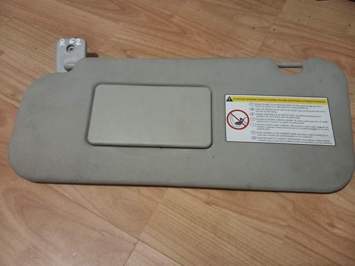 Vehicles Worcestershire Redditch - Photos for Peugeot 207 passenger visor