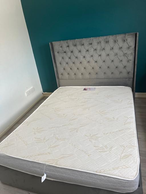 Buy & Sell East London Loxford - East London - Photos for 350£ OTTOMAN KING SIZE with mattress