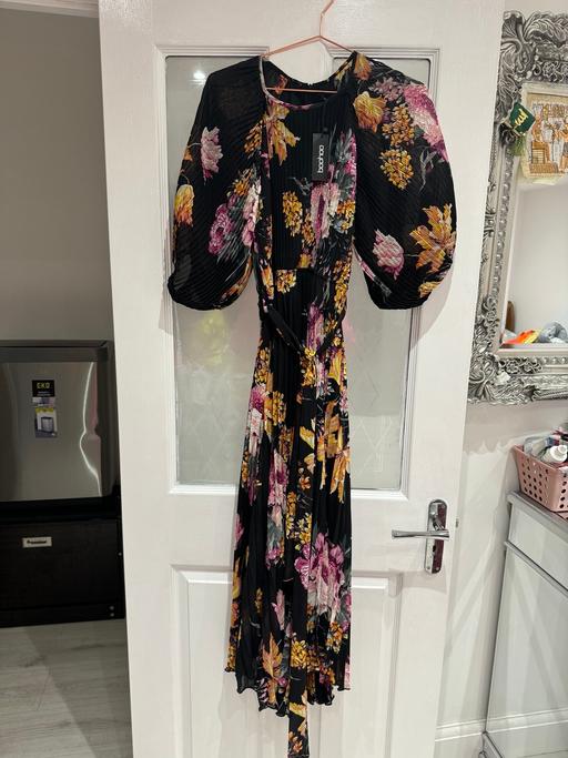 Buy & Sell West London Hillingdon - Photos for Boohoo Floral puff sleeve midi dress