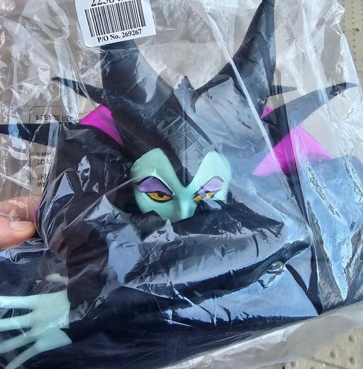 Classes West Midlands Walsall - Photos for large 5ft hanging disney malificent new