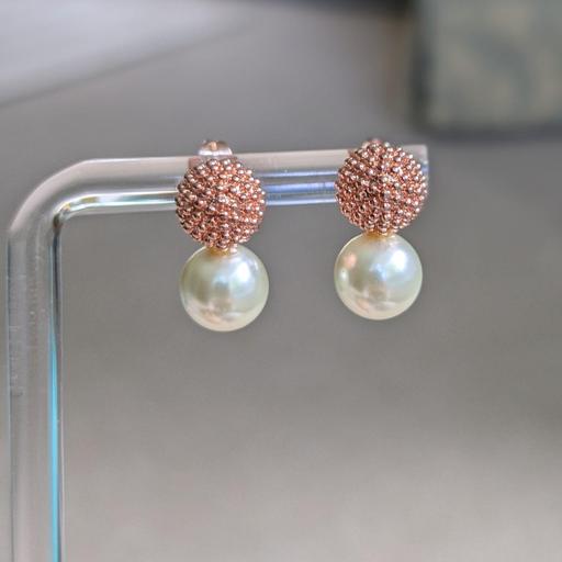 Buy & Sell South East London Croydon - Photos for NEW Finesse Bronze & Pearl Stud Earrings