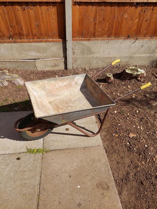 Buy & Sell Bedfordshire Bedford - Photos for Wheelbarrow