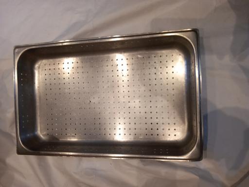 Buy & Sell Surrey Reigate and Banstead - Photos for BainMarie Perforated Stainless steel Dish