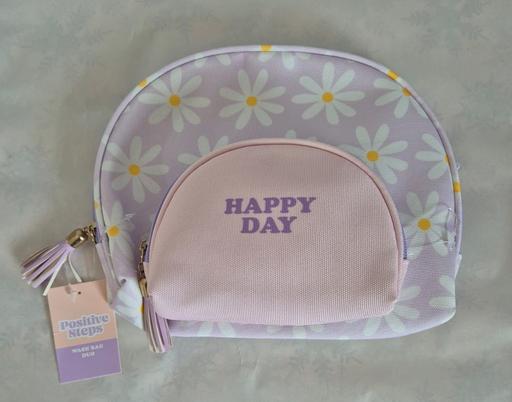 Buy & Sell Wollescote Dudley - Photos for Happy Day Cosmetics Wash Duo Bags new