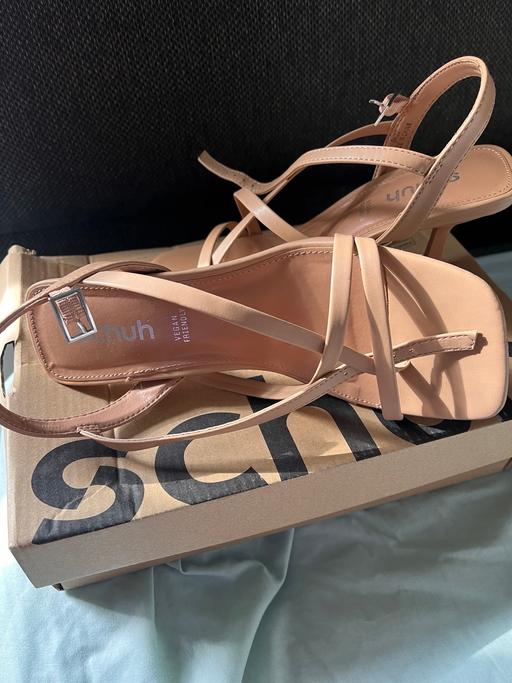 Buy & Sell North London Enfield - Photos for SCHUH Summer High Heels