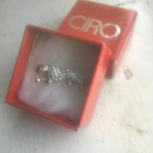 Buy & Sell North London Barnet Gate - Barnet - Photos for Ciro jaguar diamanté brooch