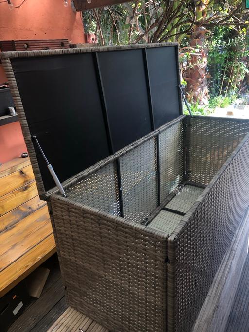 Buy & Sell East London Redbridge - Photos for Garden storage ratton box