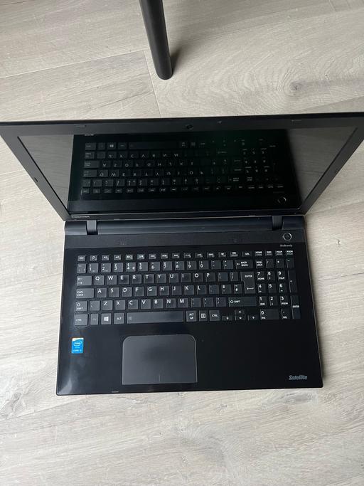 Buy & Sell South East London Elmers End - South East London - Photos for Toshiba laptop