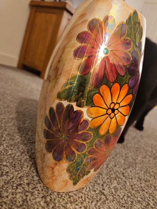 Buy & Sell Lancashire Chorley - Photos for Rare Vintage Old Courthouse Hand Painted vase