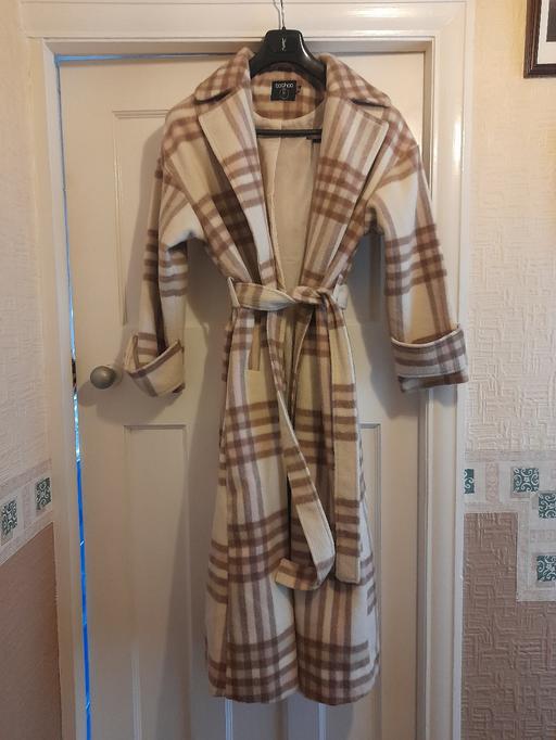 Buy & Sell Lancashire Blackpool - Photos for Size 8 Boohoo coat.