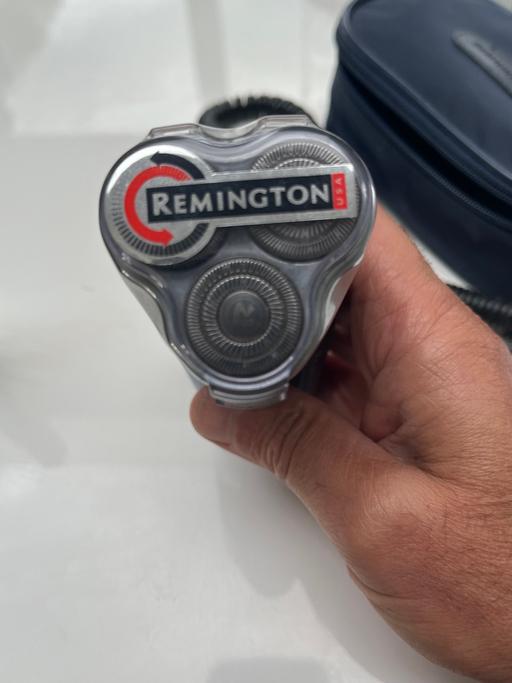 Buy & Sell Surrey Guildford - Photos for Remington electric shaver