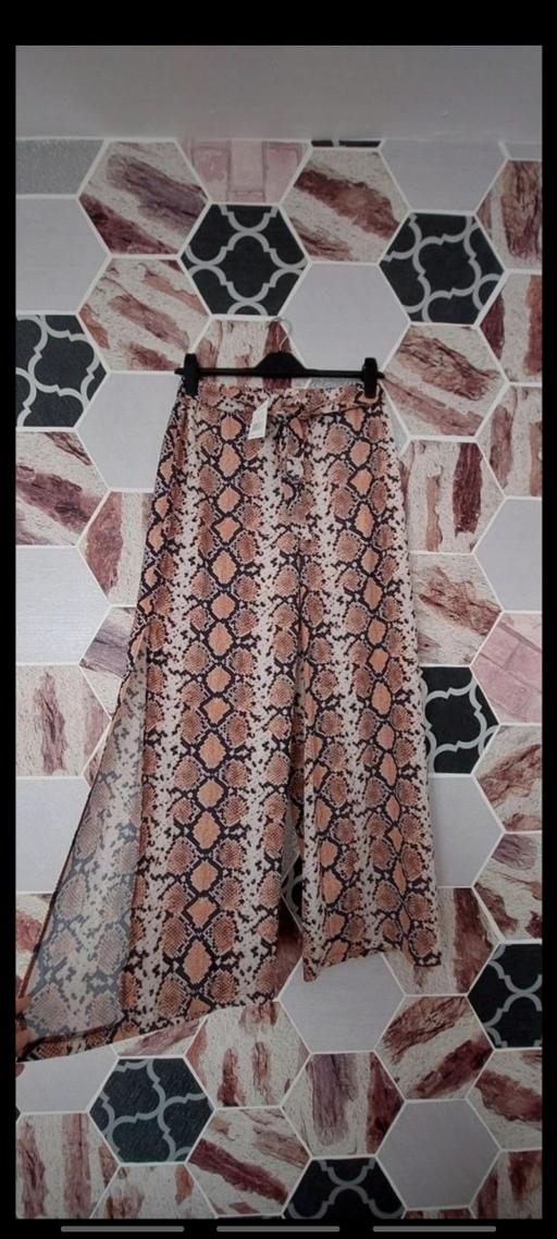 Buy & Sell Swansea - Wales Blaenymaes - Swansea - Photos for Side slit snake print wide leg trousers size