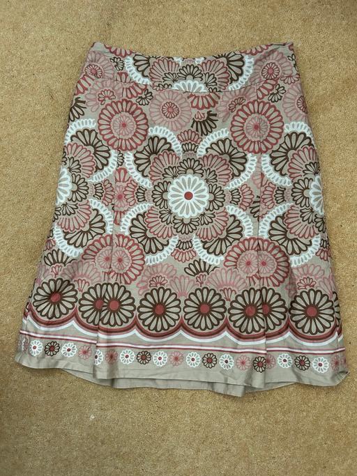 Buy & Sell Hertfordshire Dacorum - Photos for Brown, red and beige patterned skirt