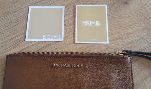 Buy & Sell South West London Sutton - Photos for Michael Kors Tan Leather Wallet/Clutch