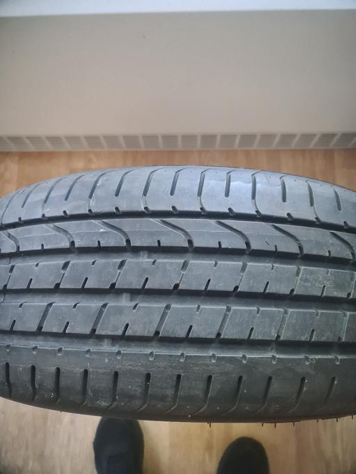 Vehicles Essex Epping Forest - Photos for PIRELLI TYRE 225 45 17 RUN FLAT